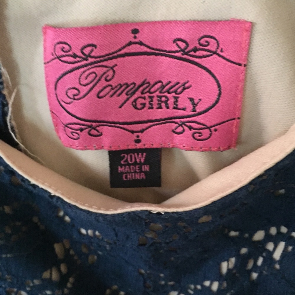 Pompous Girly-Navy lace dress - Picture 6 of 7
